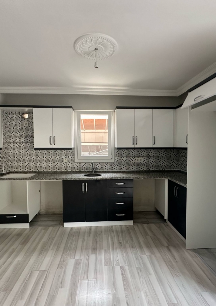 TAŞYAKA MAHALLESİNDE KİRALIK 3+1 GİRİŞ KAT EBEVEYN BANYOLU DAİRE